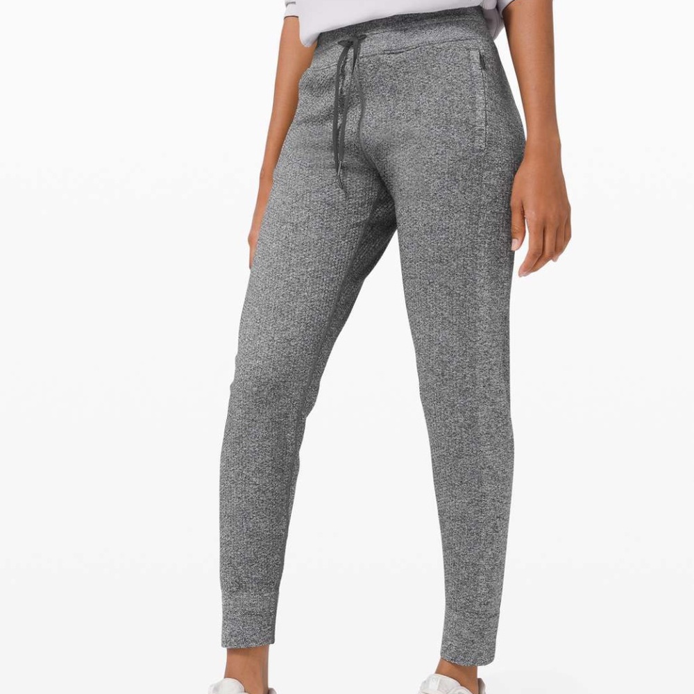 Lululemon Engineered Warmth Jogger Pants Granite/White Size 8 $138